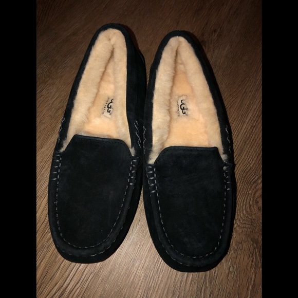 UGG Ansley Black Suede Slippers 7 women’s Nwob - Picture 2 of 4
